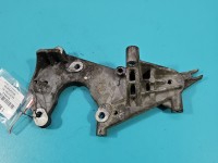Mocowanie pompy wtryskowej uchwyt pompy wtryskowej Audi A6 C6 059130147H