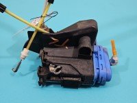 Zamek tył lewy 8D0839015A Audi A4 B5 Producent części: Audi, SEDAN