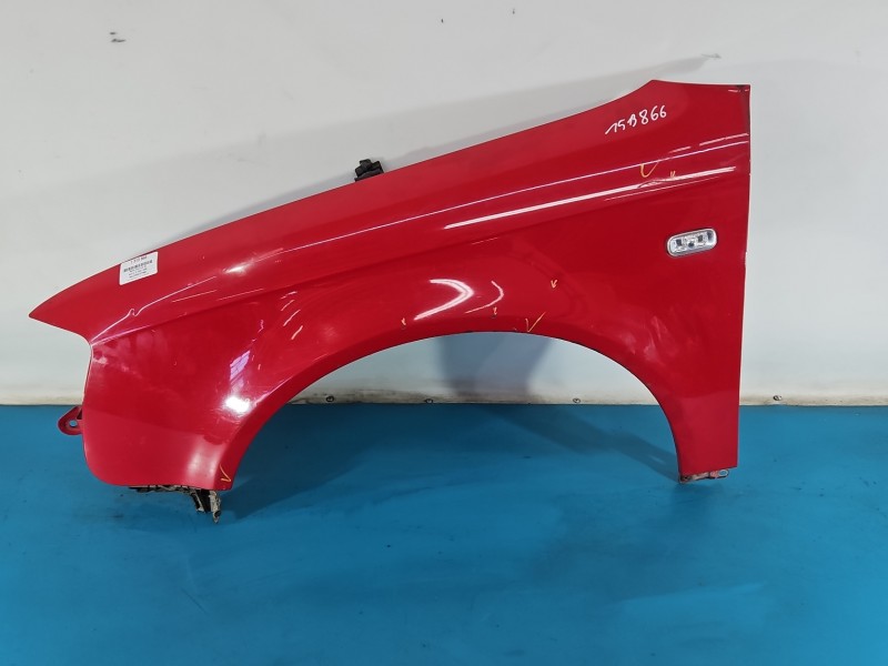 Błotnik przód lewy Audi A4 B7 czerwony LY3J