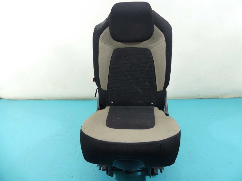 Fotel tył prawy Citroen C4 Grand Picasso II 13-22 tylny Fotel tył prawy Citroen C4 Grand Picasso II 13-22 tylny