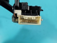 Przełącznik kierunkowskazów świateł Suzuki Splash 173744