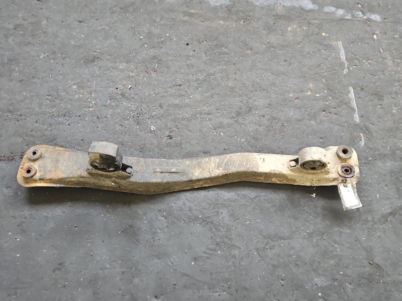 Sanki Belka silnika Mitsubishi Carisma 1.6 16V Sanki Belka silnika Mitsubishi Carisma 1.6 16V