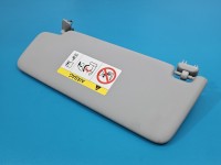 Przesłonka prawa Audi A4 B9 DASZEK osłona przeciwsłoneczna