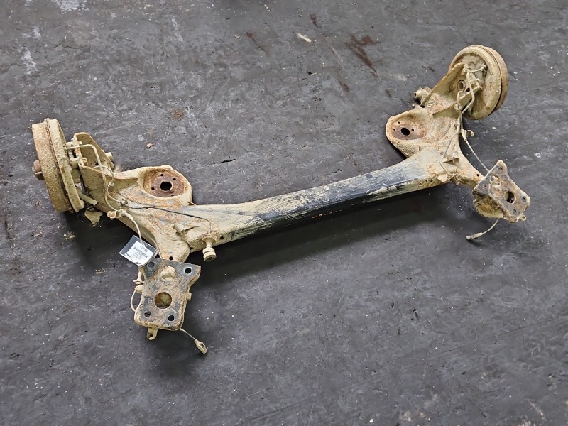 Tylna belka oś tył Fiat Fiorino III 1.3 jtd