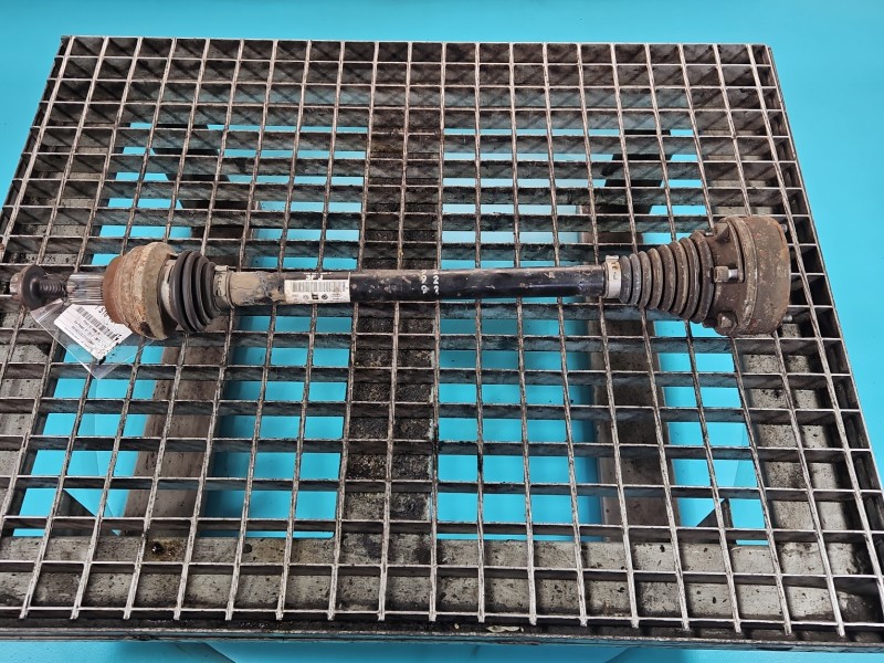 Półoś tył lewa Vw Passat B7 2.0 tdi automat