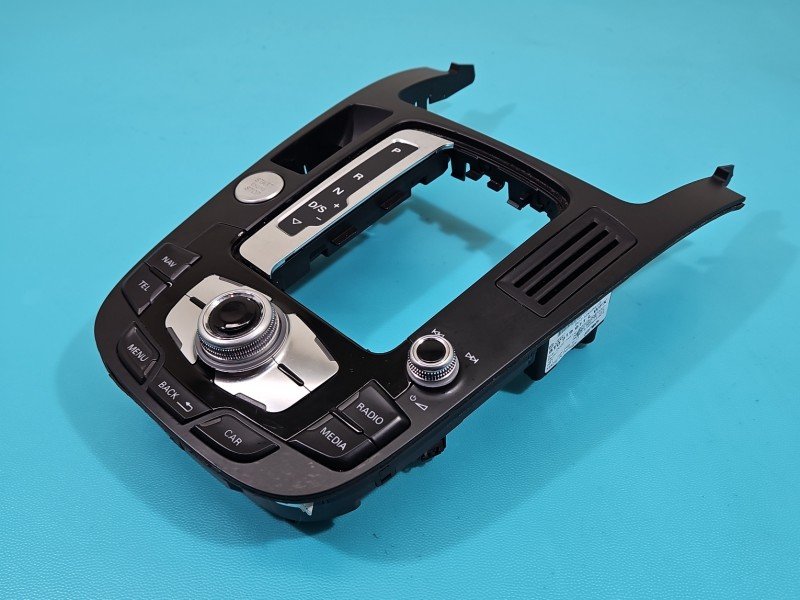 Przełącznik radia nawigacji panel AUDI Q5 08- 8T0919611L