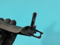 Klamka tył prawa zewnętrzna Audi A4 B9 8W0927754, 8W02837812A