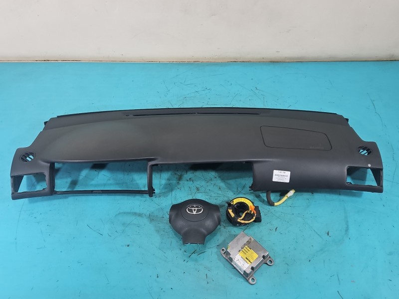 Deska rozdzielcza airbag pasażera kokpit Toyota Corolla E12