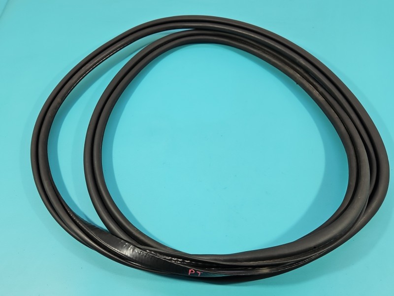 Uszczelka drzwi tył prawa Volvo S90 II 16-