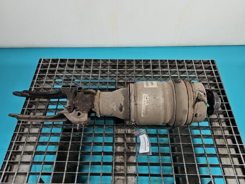 Amortyzator przód prawy przedni Vw Touareg I 7L