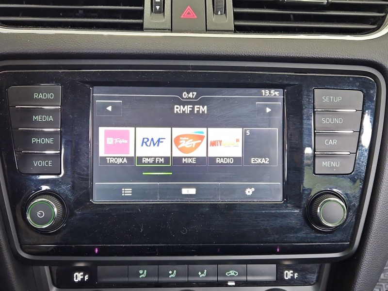 Wyświetlacz monitor Skoda Octavia III 5E0919605H