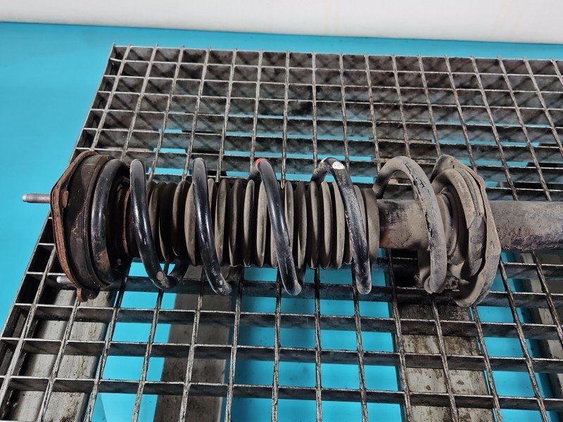 Sprężyna tył tylna infiniti Q50 I 13-17 sedan