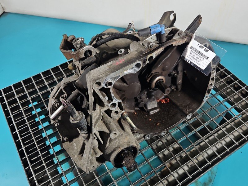 Skrzynia biegów JH3052 Dacia Logan I 05-14 1.6 8V wiel Skrzynia biegów JH3052 Dacia Logan I 05-14 1.6 8V wiel