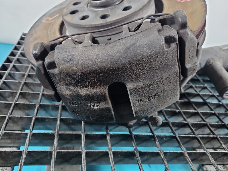 Zacisk przód prawy Vw Passat B7 2.0 TSI