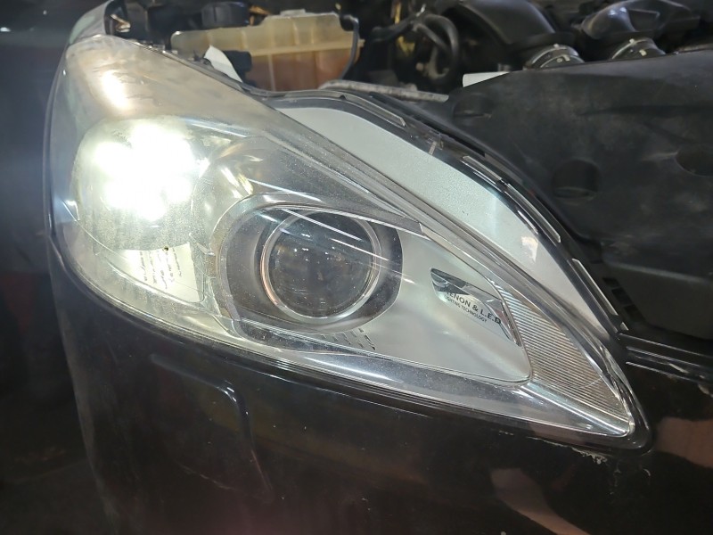 Reflektor prawy lampa przód Peugeot 508 I EUROPA