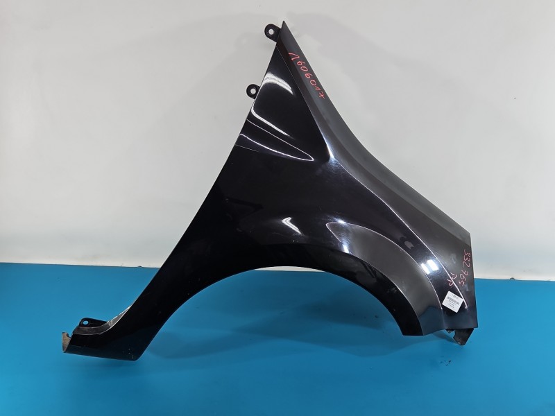 Błotnik przód prawy Renault Modus NV676