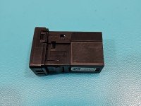 Gniazdo USB Toyota Auris II 86190-0D030