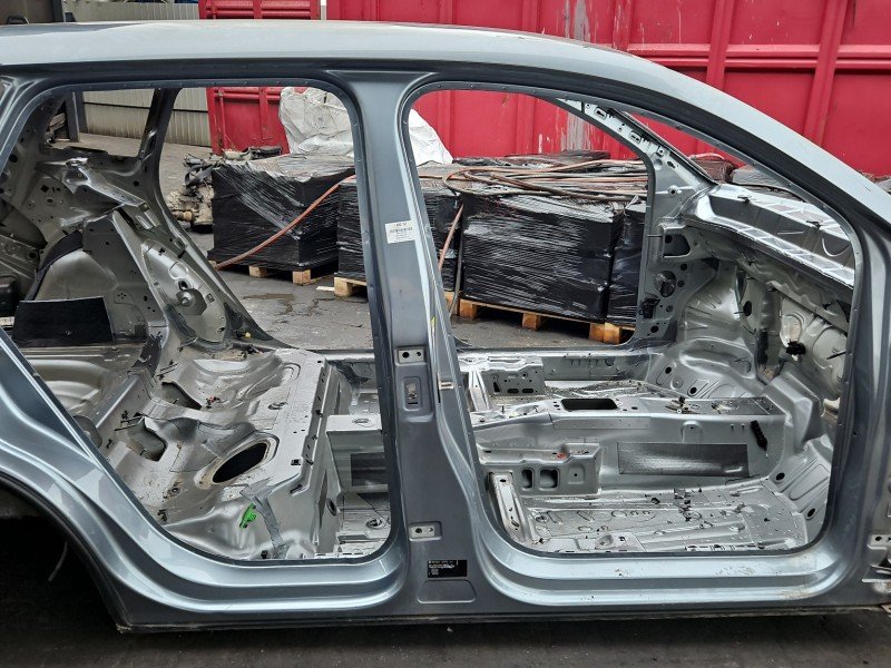 Próg prawy SŁUPEK ŚRODKOWY B Skoda Karoq HB 5d srebrny LF7M/2C2C Próg prawy SŁUPEK ŚRODKOWY B Skoda Karoq HB 5d srebrny LF7M/2C2C