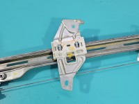 Podnośnik przód prawy SZYBY WINDA Suzuki Vitara II 2015- Suzuki, pęknięty plastik 2 PIN 83530-64P00 5d HB