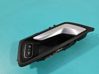 Klamka wewnętrzna przód lewa Ford Focus Mk4
