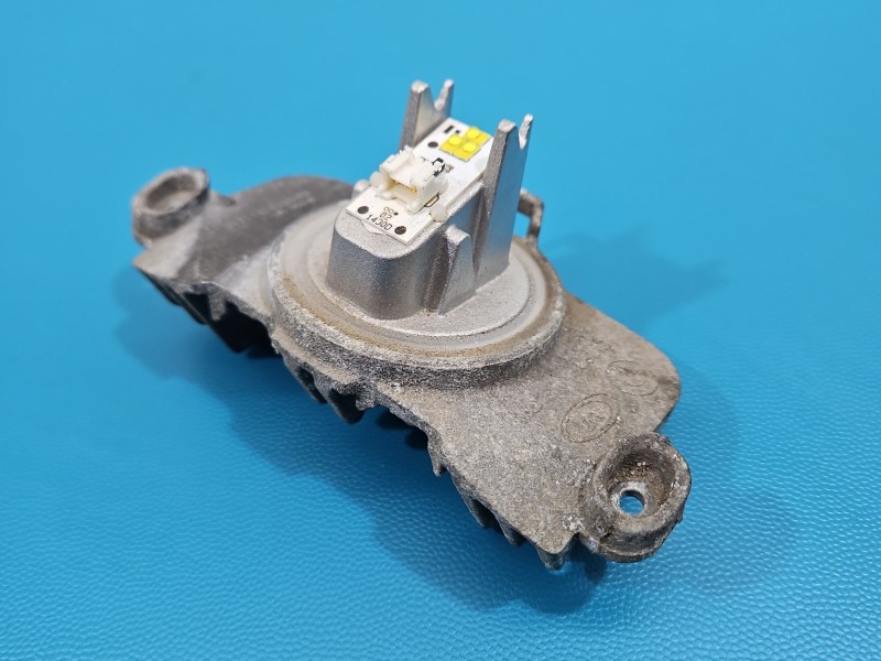 Moduł lampy bmw F30 MDE415473