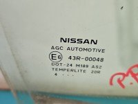 Szyba drzwi przód prawa Nissan Note II E12 HB