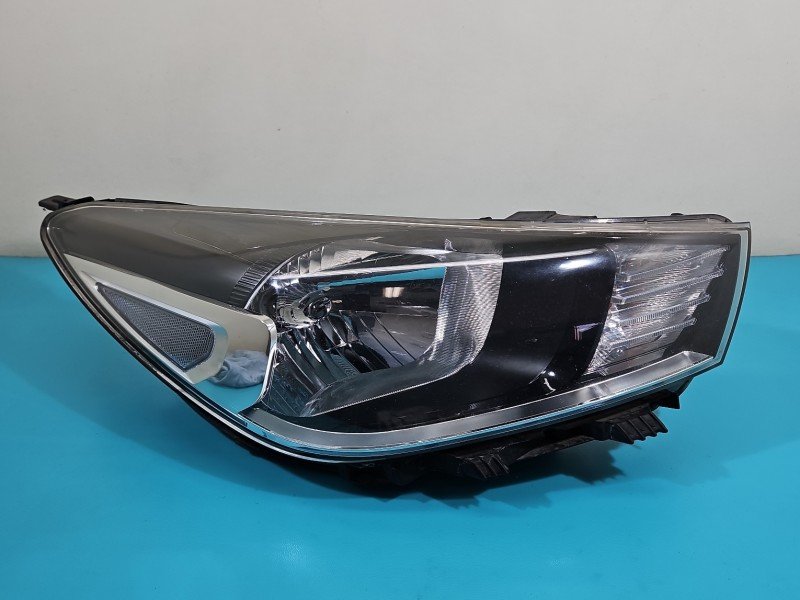Reflektor prawy lampa przód Kia Rio IV 16-23 EUROPA