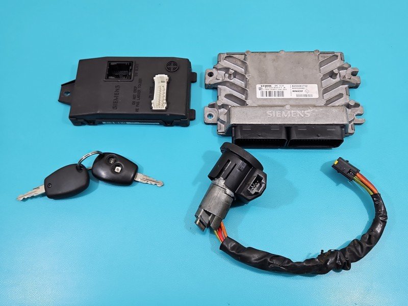 Komputer Sterownik silnika S110140011A, 8200483732 Dacia Logan I 05-14 1.6 8V wiel