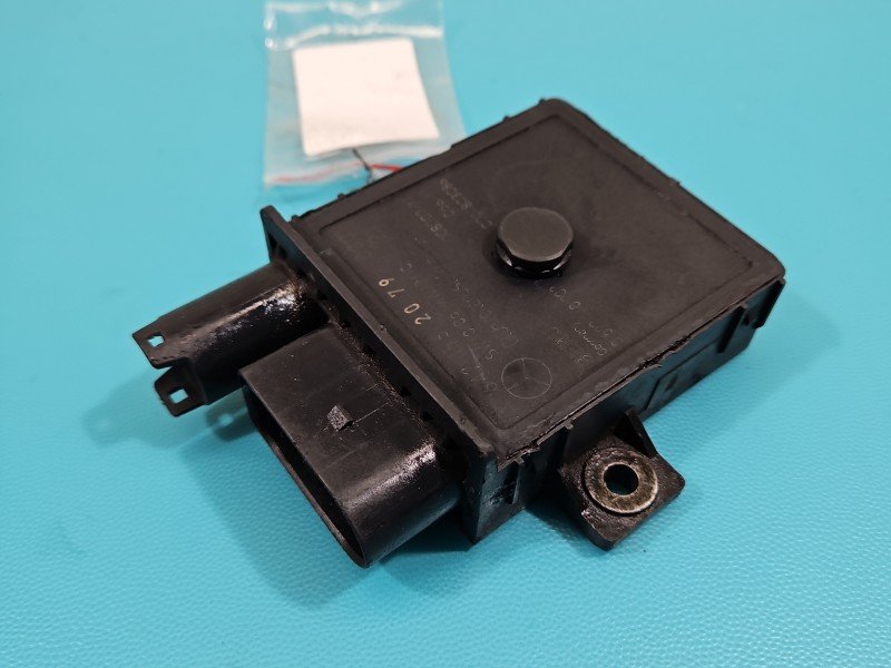 Przekaźnik świec żarowych Mercedes W221 A6421532079, 0522140202 Przekaźnik świec żarowych Mercedes W221 A6421532079, 0522140202