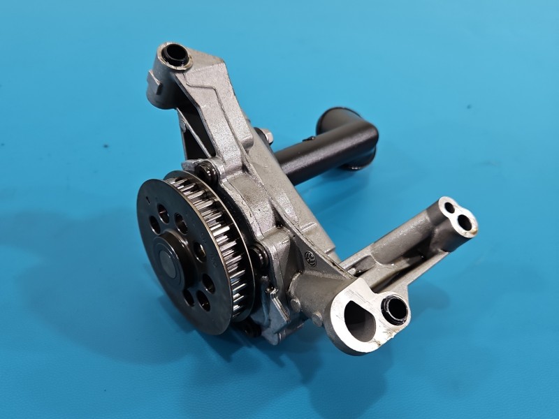 Pompa oleju Vw Golf VI 1.6 TDI 03L115105B