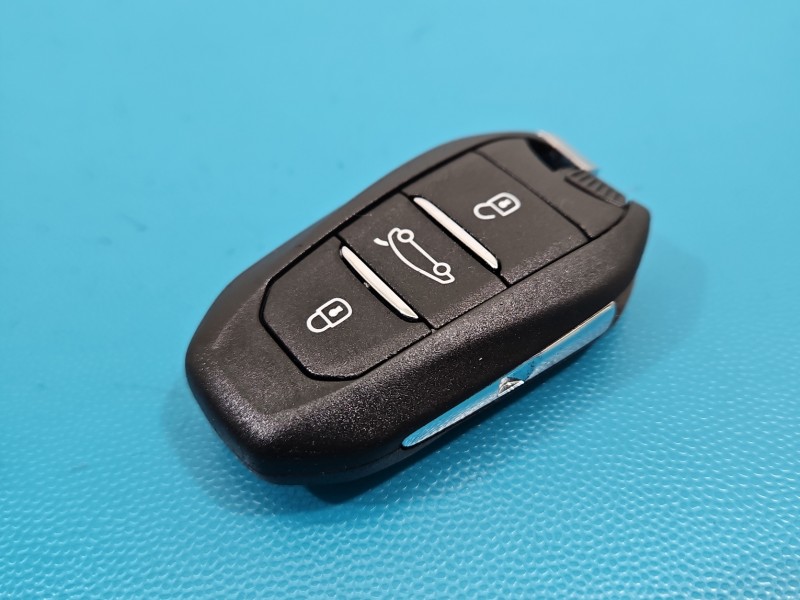 PILOT KLUCZYK KEYLESS Opel Grandland