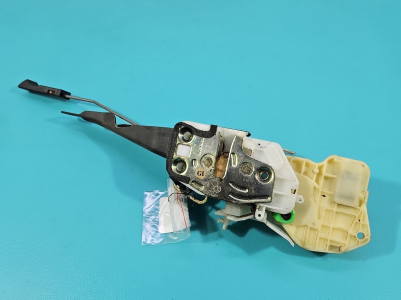 Zamek przód lewy Honda CR-V II EUROPA Producent części: Honda, 3+2pin