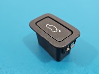 Przełącznik Jaguar, Klapy bagażnika Jaguar XE X760 31412055