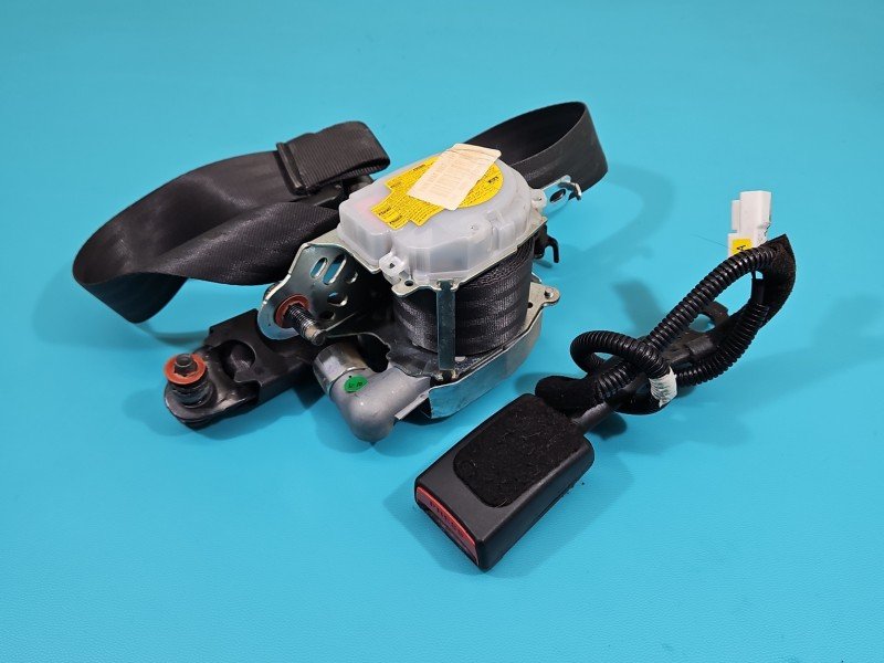 Pas bezpieczeństwa przód prawy pasażera Kia Ceed II 12-18 88820A2100, 88840A2200