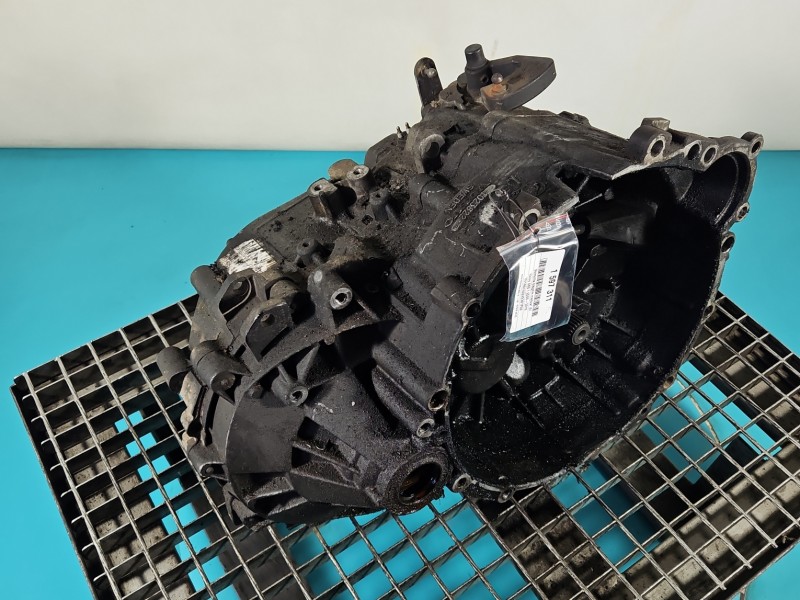 Skrzynia biegów P9482234 Volvo S60 I 2.4d