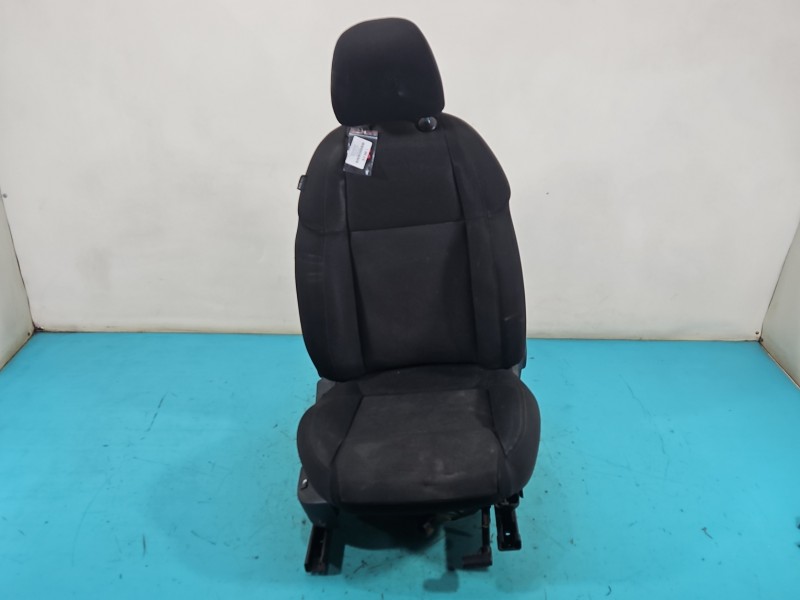 Fotel prawy przód pasażera Alfa romeo Giulietta 5d EUROPA