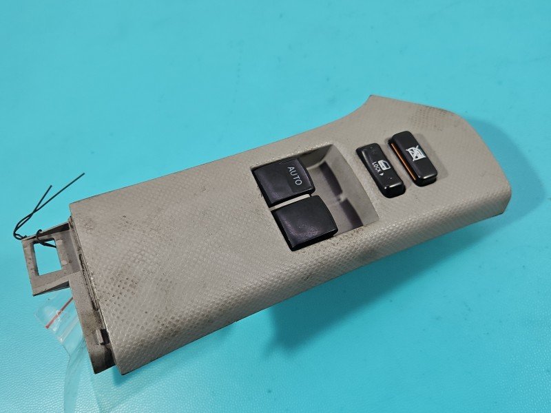 Przełącznik szyb Toyota Yaris II 74232-0D110 TOYOTA EU