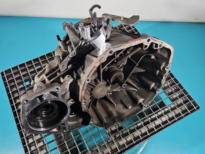 Skrzynia biegów Nissan Qashqai I J10 06-13 2.0 dci Skrzynia biegów Nissan Qashqai I J10 06-13 2.0 dci