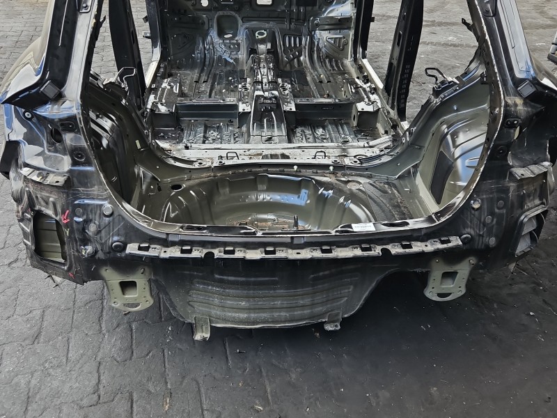Pas tylny podłoga wanna bagażnika MG3 24- HB