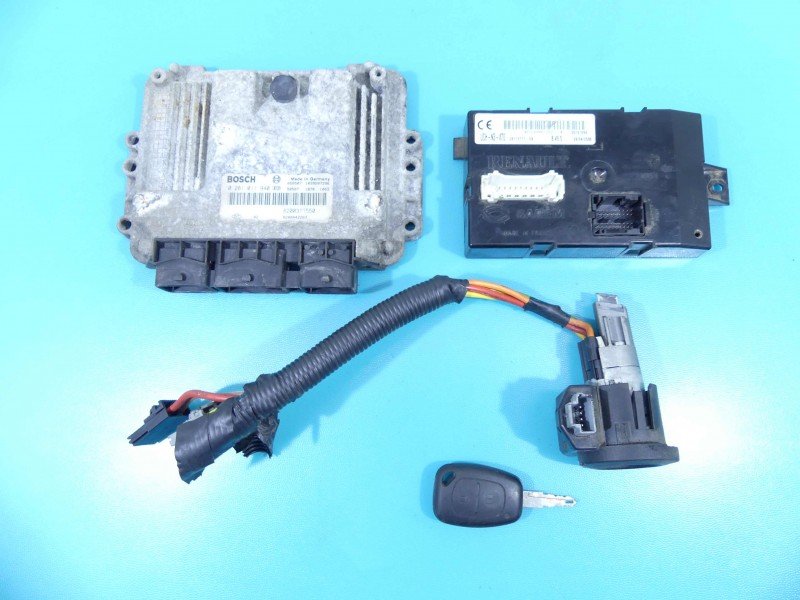 Komputer Sterownik silnika Renault Master II 0281011940, 8200311550 2.5 dci