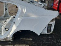 Błotnik tył lewy Jaguar XE X760 ćwiartka biały LRC NER polaris white