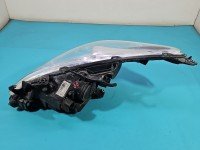 Reflektor prawy lampa przód Peugeot 5008 EUROPA