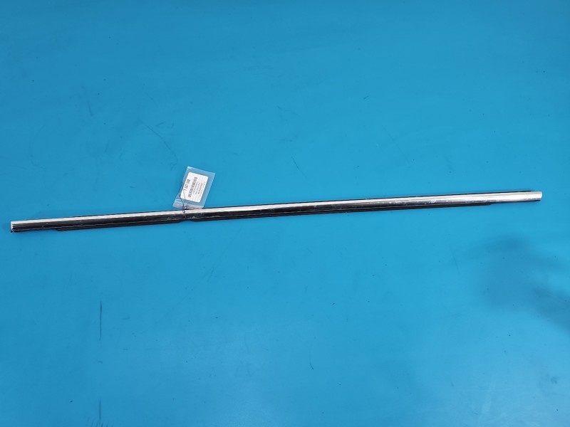 Listwa drzwi tył lewa Skoda Octavia IV 5E7839475B kombi