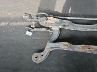 Tylna belka oś tył Infiniti Q30 1.6 T