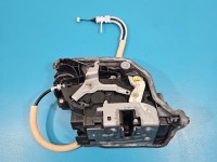 Zamek przód prawy 7477688 BMW G30 EUROPA Producent części: BMW, Europejska, 4pin