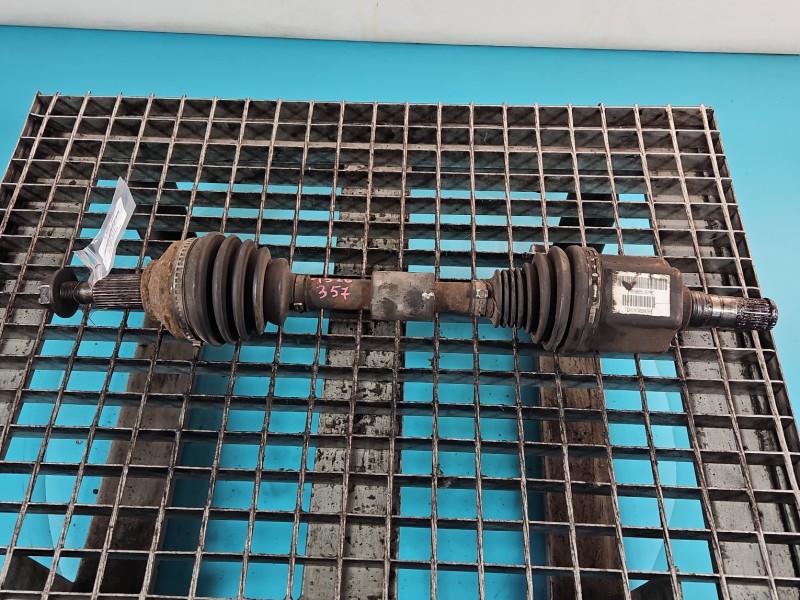 Półoś przód lewa Dodge Journey 2.0 CRD automat