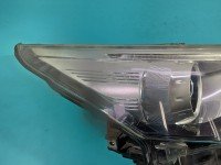 Reflektor prawy lampa przód Toyota Avensis III T27 EUROPA