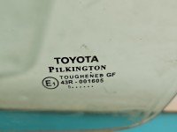 Szyba drzwi przód lewa Toyota Avensis III T27 kombi