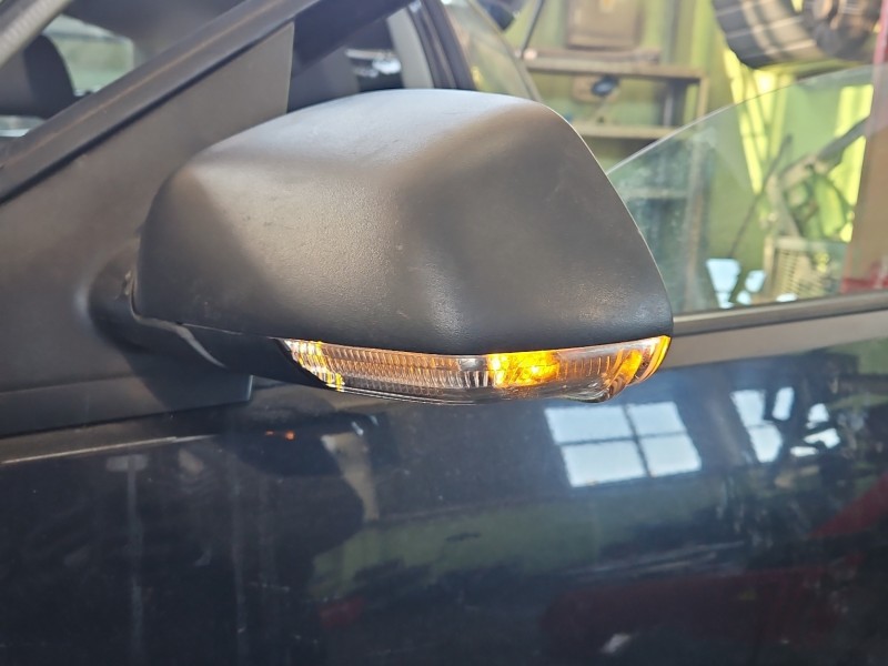 Lusterko lewe pin Vw Polo IV 9N HB 3d kolor czarny LC9Z europa