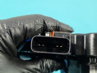 Zamek tył prawy 81420-A6000 Hyundai I30 II 12-16 Hyundai, Uszkodzony plastik maskujący.